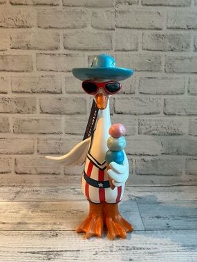STARS & STRIPES Duck with Ice Cream, Sunglasses & Hat FigurinePatriotic Decor